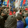 В Черкассах штурмовали облраду с требованием отставки губернатора