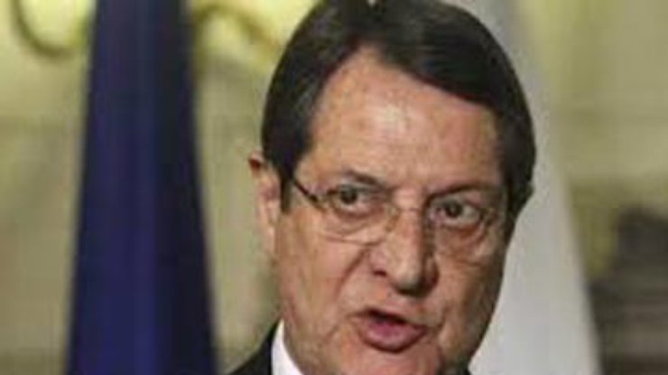 Президент Кипра на четверть урезал себе зарплату