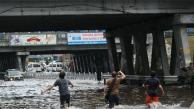 ГАИ проинструктировала киевлян на случай наводнения