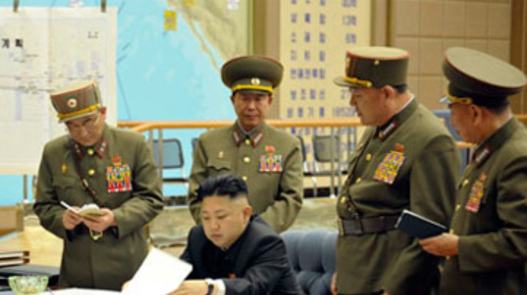 Северная Корея предупредила посольства о возможной войне