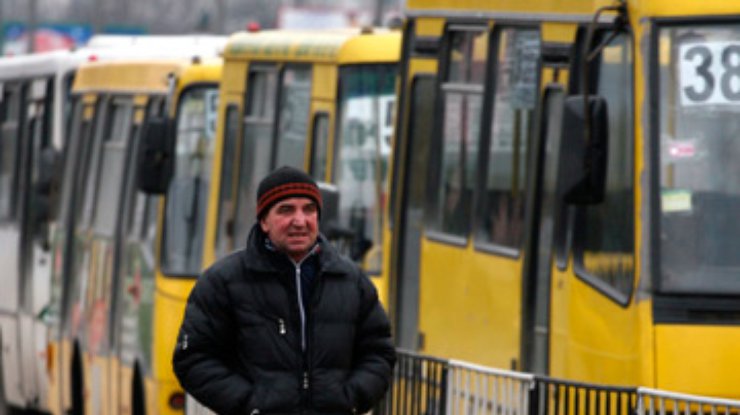 Львовским автоперевозчикам запретили ехать на акцию оппозиции в Киев, - УДАР