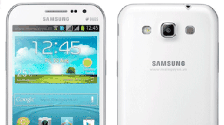 Новый смартфон Samsung получил 4-ядерный процессор и 4,7-дюймовый дисплей