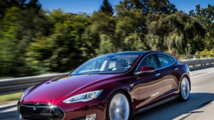 Седан Tesla Model S получил управляемость суперкара