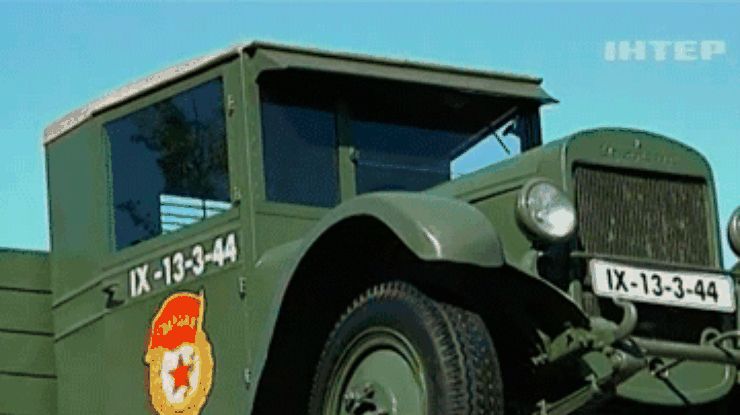 В Херсоне установили памятник военному грузовику ЗИС-5