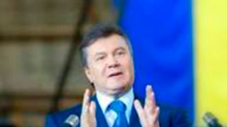 Янукович поздравил соотечественников с Днем победы