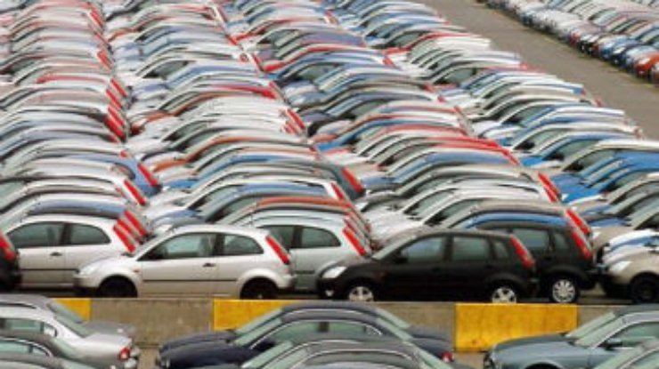 Из-за спецпошлин продажи авто в Украине выросли в апреле на треть