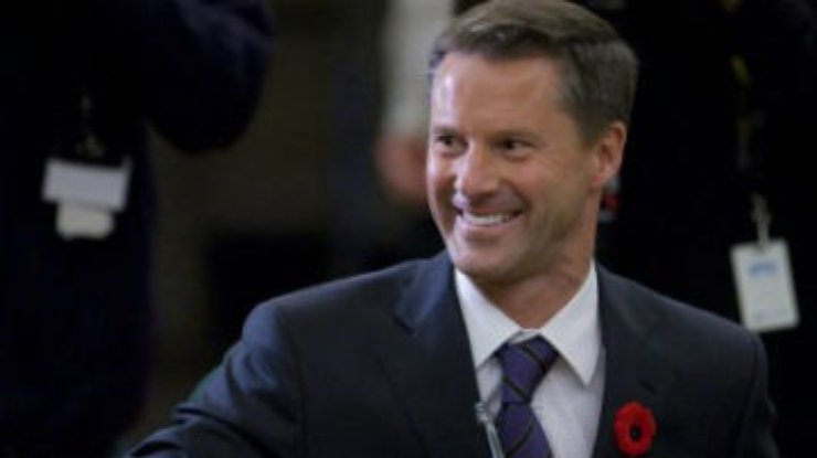 Советник премьер-министра Канады ушел в отставку после финансового скандала