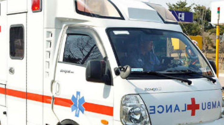 Самоубийца, выбросившись из окна, упал на девочку: Оба погибли