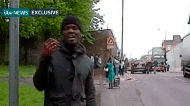 В Лондоне два исламиста зарезали мачете прохожего
