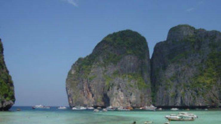 В Таиланде затонул корабль с сотней туристов