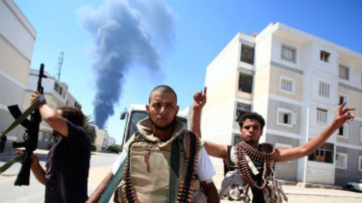 Франция призывает бороться с исламистами из Ливии