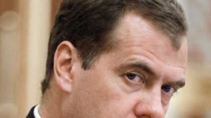 Медведев намекнул, что Украине придется отказаться от ассоциации с ЕС