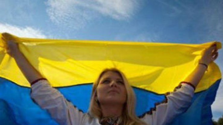 Большинству украинцев не хватает "сильной руки" в стране, - опрос