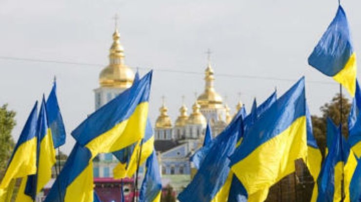 Украинцы больше всего доверяют церкви, СМИ и армии, - опрос
