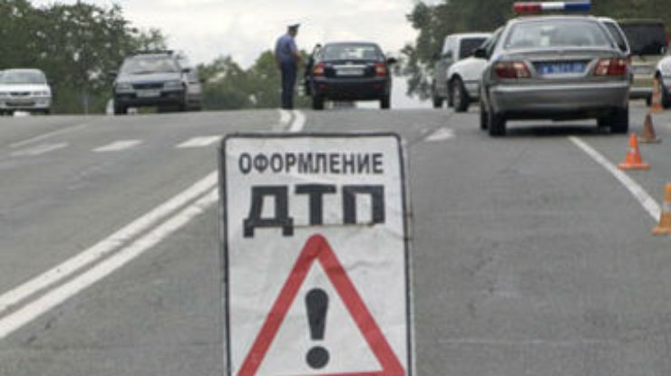 В Харькове пьяный водитель ВАЗа протаранил грузовик
