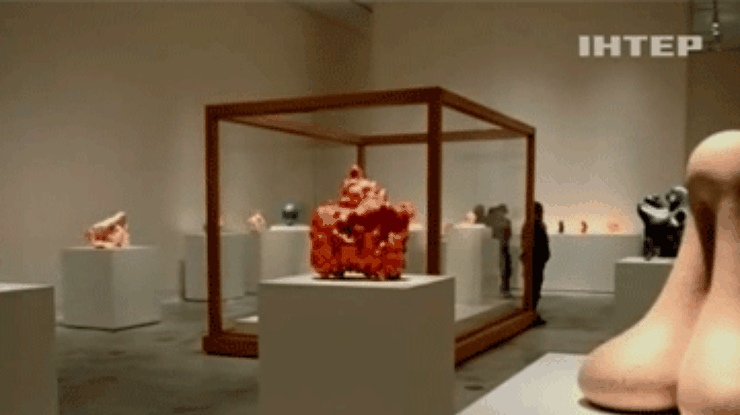 В Нью-Йорке открыли выставку скульптур Кеннета Прайса