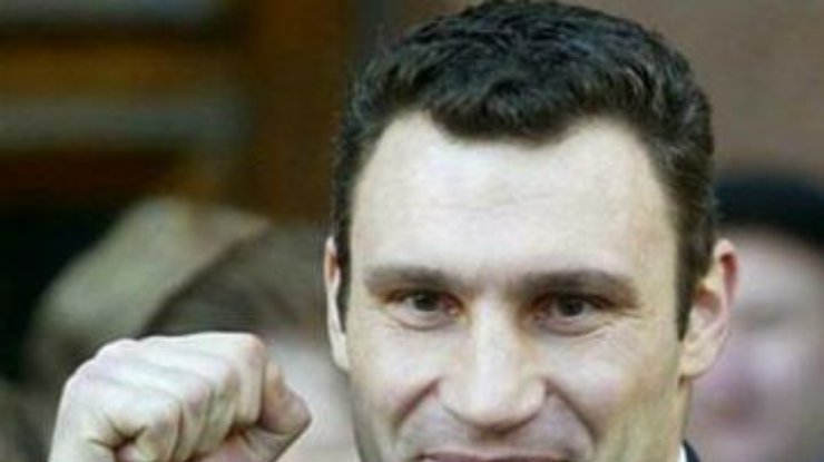 Украинцы больше всего доверяют Кличко, и меньше всего - Симоненко
