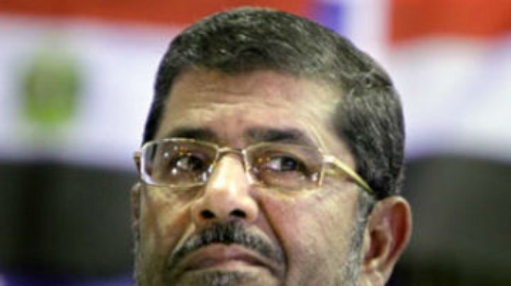 Мурси проводит совещание с премьером и министром обороны после ультиматума военных