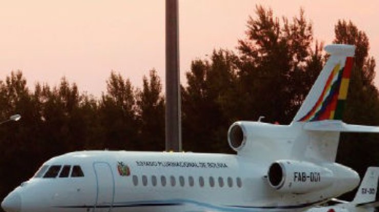 Самолет президента Боливии обыскали в Австрии, но Сноудена не нашли