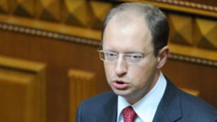 Яценюк подал в суд на Клюева за "скупку депутатов"