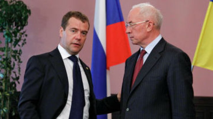 Азаров обсудит с Медведевым в Сочи торгово-экономическое сотрудничество