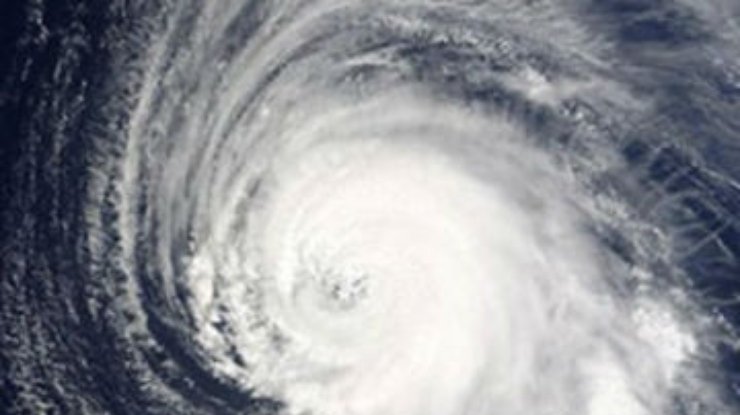 Шторм "Эрик" набрал силу урагана у побережья Мексики