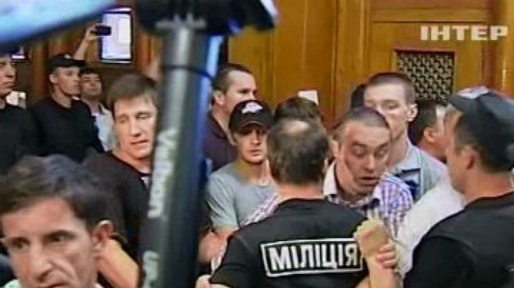 Столичная милиция возбудила дело после столкновения возле Киевсовета