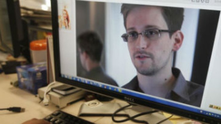 Власти Британии требуют, чтобы The Guardian уничтожила материалы Сноудена