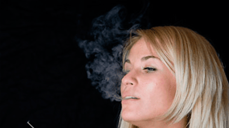 У курящих женщин повышен риск самого страшного типа инсульта