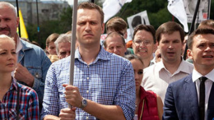 Навальный сегодня вечером выведет сторонников на Болотную площадь