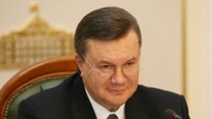 Янукович поздравил национальную сборную по баскетболу с выходом на Чемпионат мира