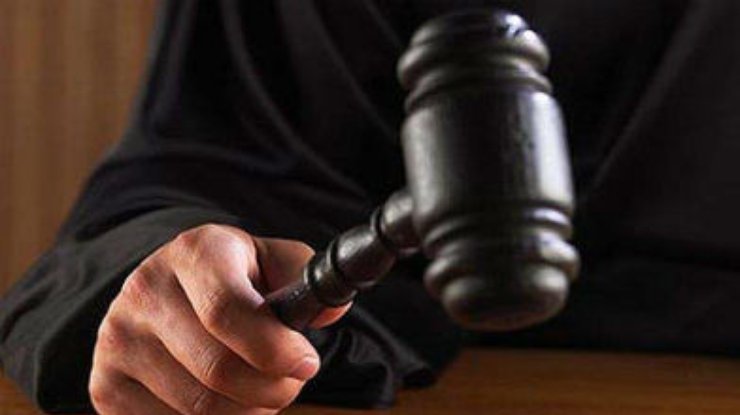 Суд перенес заседание по делу милиционеров, упустивших Мельника