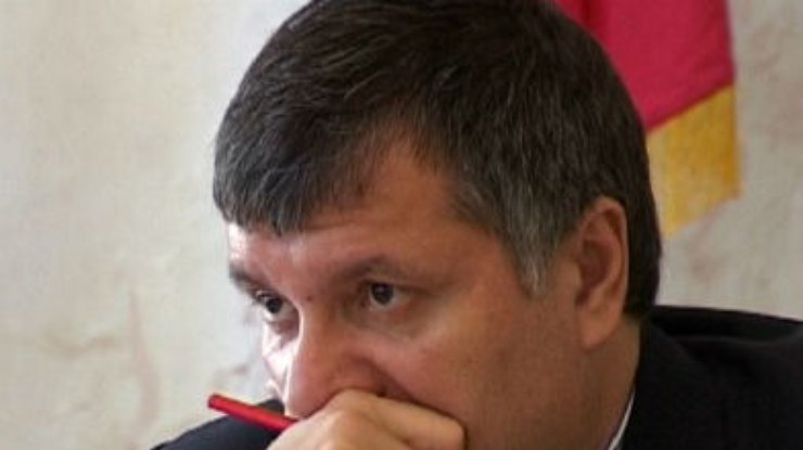 В "Батьківщині" считают, что Янукович имитирует решение "вопроса Тимошенко"