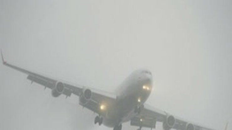 Сильный туман нарушил работу аэропорта "Киев"
