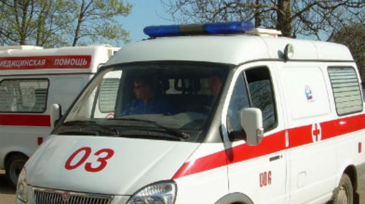 Возле супермаркета в Днепропетровске подорвались двое подростков