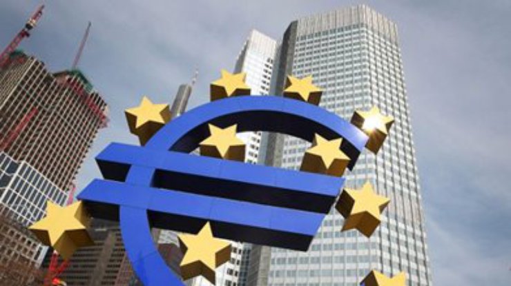 ЕЦБ снизил базовую ставку вдвое - до рекордного уровня