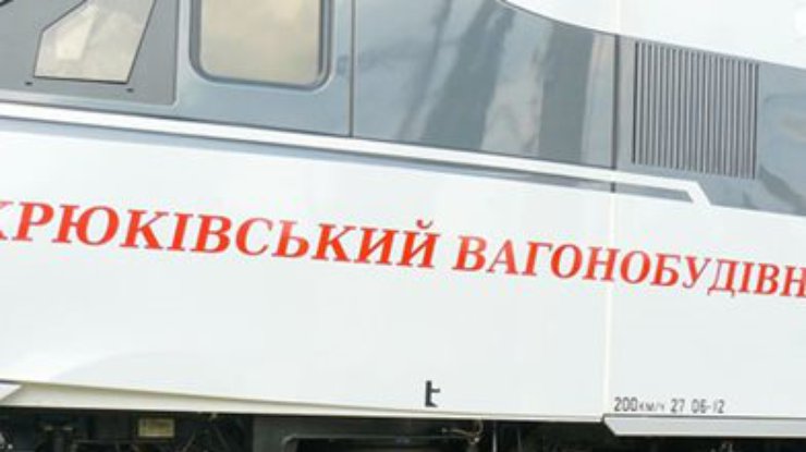 Азаров рассчитывает на восстановление поставок продукции КВСЗ в Россию