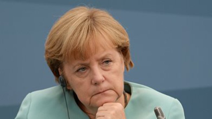 Меркель готова быть посредником в переговорах о ГТС