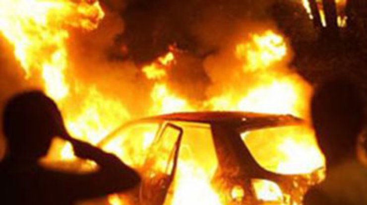 В Киеве за сутки сгорели 2 автомобиля