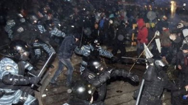 Ветераны спецназа вышли на киевский "евромайдан" охранять людей от "Беркута"