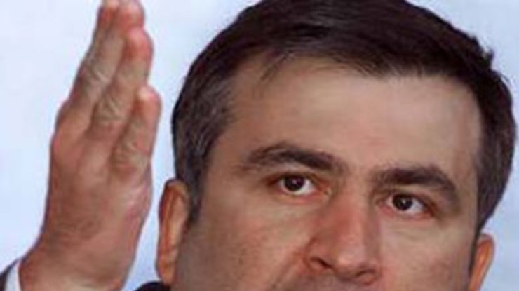 Саакашвили обвиняет Путина в "рейдерской атаке" на Украину