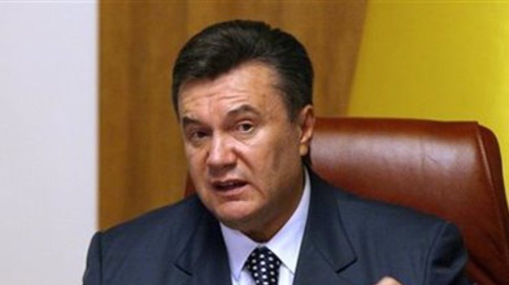 Янукович отказался отвечать на вопросы журналистов после круглого стола
