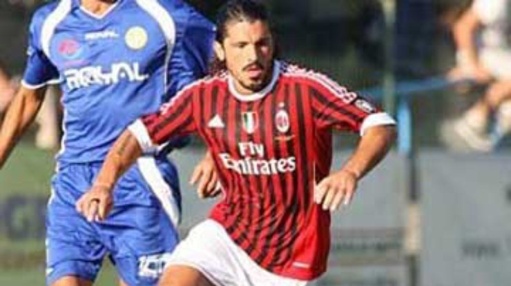 Бывшего игрока "Милана" подозревают в организации договорных матчей