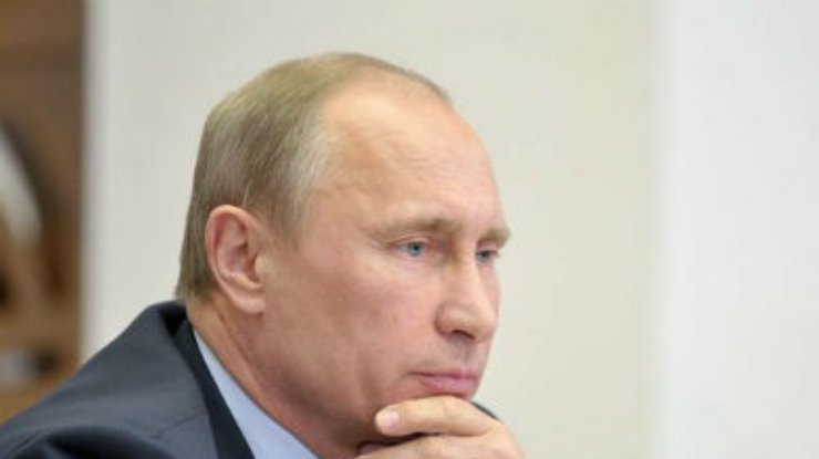 Путин сказал, что не будет вводить войска в Украину, но напомнил о ЧФ