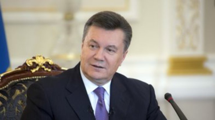 Янукович одобрил перенос вступления в силу закона о госслужбе на 2015 год