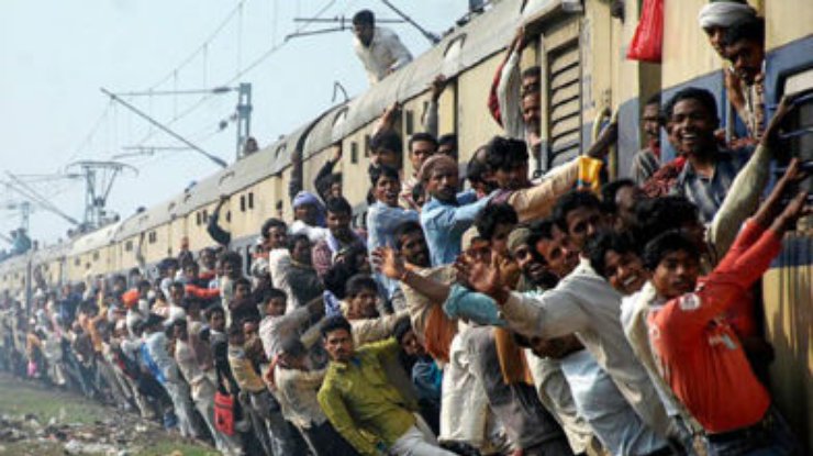 В Индии при пожаре в поезде погибли 23 пассажира