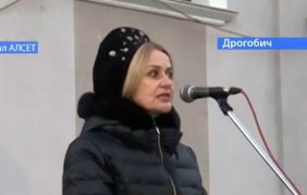 Фарион резко осудила "одну певицу", заправляющую на Майдане (видео)