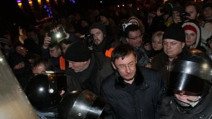 Луценко отрицает, что был пьян под Киево-Святошинским судом