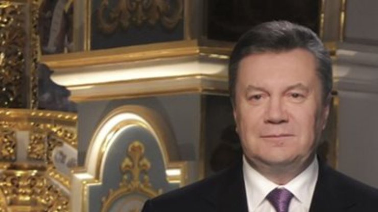 Янукович поздравил украинцев с Крещением и Богоявлением