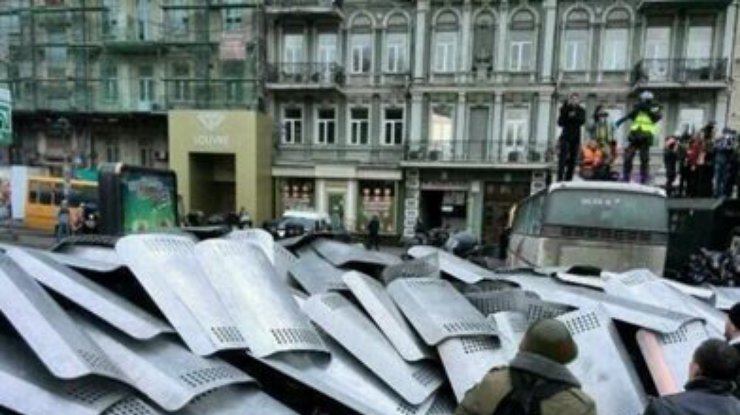 Пострадавших в киевских беспорядках уже более двухсот